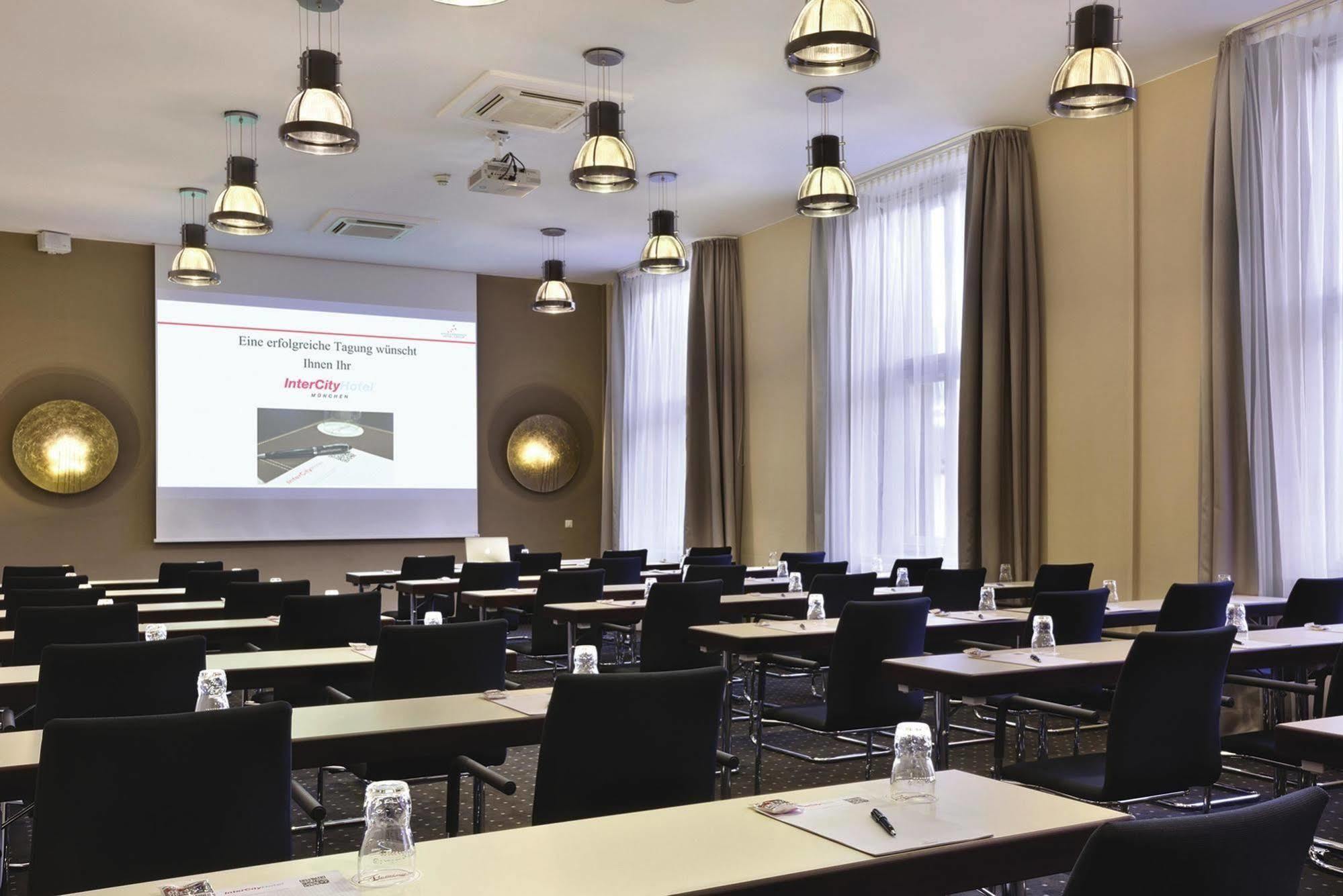 Intercityhotel Hotel 4*